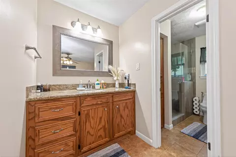 Bath - 2181 Stringtown Rd, Shepherd, TX 77371 photo 4 of 5