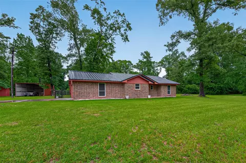 Exterior - 2181 Stringtown Rd, Shepherd, TX 77371 photo 2 of 20