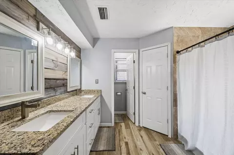 Bath - 23115 Stepinwolf Ln, Spring, TX 77373 photo 2 of 3