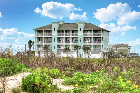 4221 Grassy Pointe Dr #203, Galveston, TX 77554