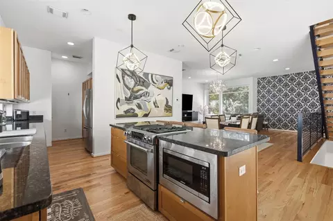 2718 Jackson St, Houston, TX 77004