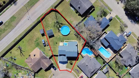 10522 Gulfstream Ln, Sugar Land, TX 77498