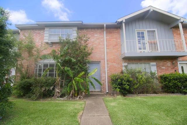 6393 S Briar Bayou Dr, Houston, TX 77072