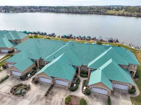 135 W Palm Blvd, Montgomery, TX 77356