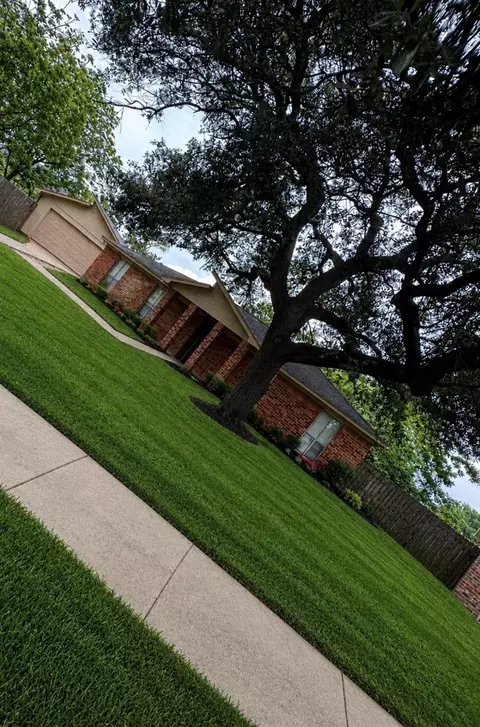 11211 Broken Sky Dr, Houston, TX 77064