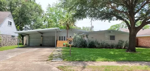8110 Leader St, Houston, TX 77036