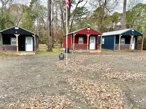 212 Wildwood Dr, Burkeville, TX 75932