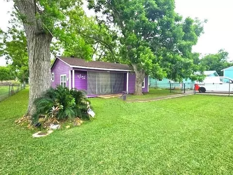 3621 Sir Gawain Dr, Sargent, TX 77414