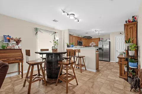 1811 Broadway Ave, Port Bolivar, TX 77650