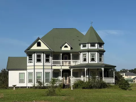 5477 Dunromin Rd, Orange, TX 77632
