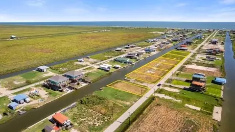 0 Van Sant St, Gilchrist, TX 77617