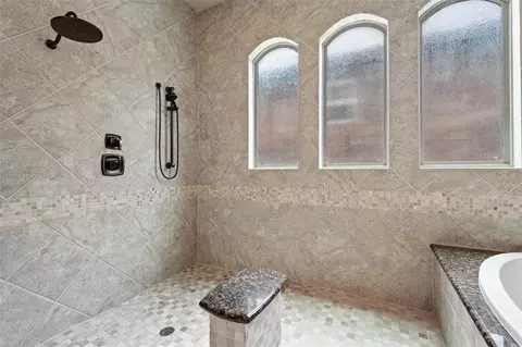 Bath - 6510 Fraser Point Ct, Spring, TX 77379 photo 6 of 7