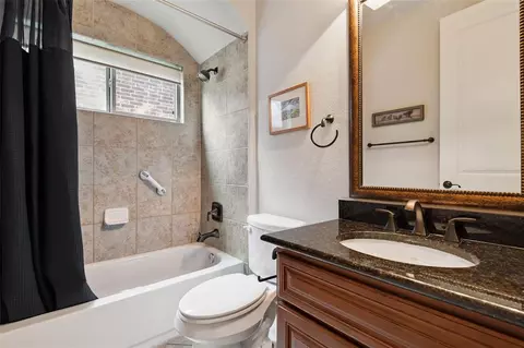 Bath - 6510 Fraser Point Ct, Spring, TX 77379 photo 1 of 7
