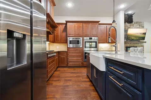 Kitchen - 6510 Fraser Point Ct, Spring, TX 77379 photo 2 of 5