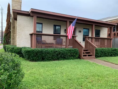 728 Sealy St, Galveston, TX 77550