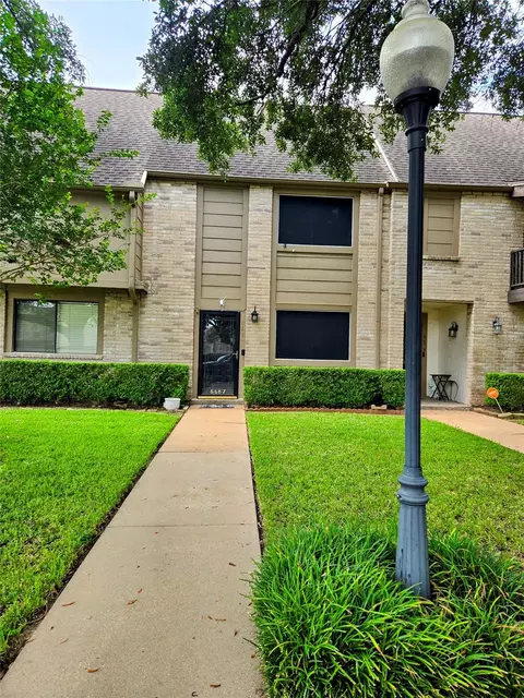 6687 Kentwick Dr #2/9, Houston, TX 77084