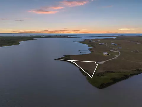 0 Bay Dr, Palacios, TX 77465