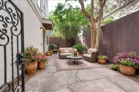 1112 Peveto St #C, Houston, TX 77019