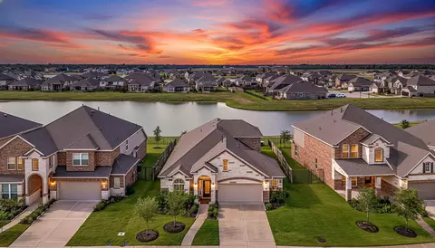 77 Indian Wells Dr, Manvel, TX 77578