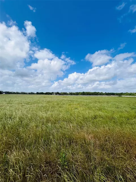 0 Conestoga Trl, Angleton, TX 77515
