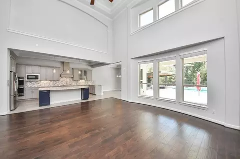 Living - 4035 Ashland Woods Dr, Spring, TX 77386 photo 4 of 6