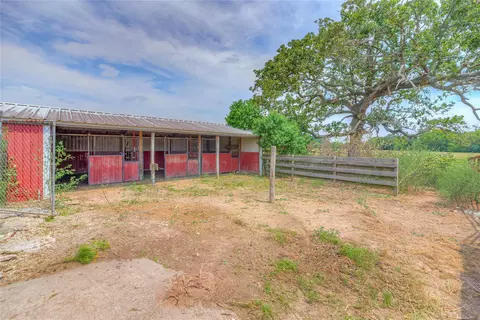 Exterior - 6982 S State Highway 94, Trinity, TX 75862 photo 2 of 7