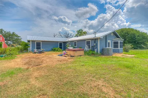 Exterior - 6982 S State Highway 94, Trinity, TX 75862 photo 5 of 7