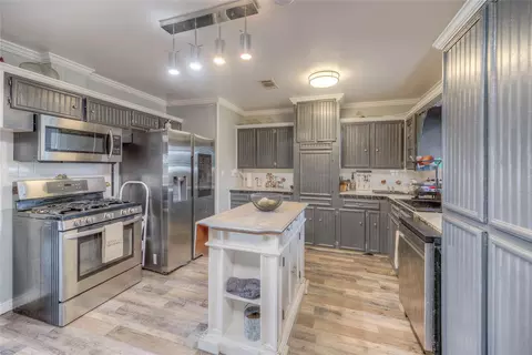 Kitchen - 6982 S State Highway 94, Trinity, TX 75862 photo 1 of 2