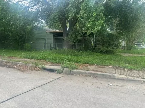 6003 Southmont St, Houston, TX 77033