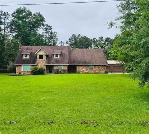 5003 Michelle Rd, Orange, TX 77632
