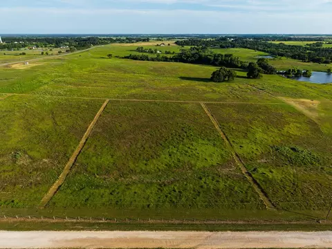 8339 Tottenham Rd, Chappell Hill, TX 77426