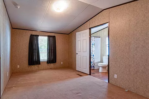 Bedroom - 210 Rain Forest Rd, Onalaska, TX 77360 photo 2 of 4