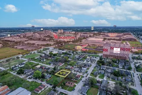 3229 Elgin St, Houston, TX 77004