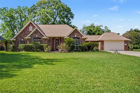 13229 Rene Circle Cir, Santa Fe, TX 77510
