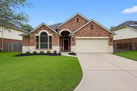 Exterior - 25710 Crisp Spring Ln, Spring, TX 77373 photo 2 of 6
