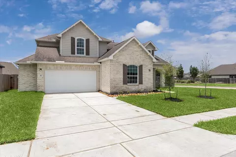 317 Merlot Dr, Alvin, TX 77511