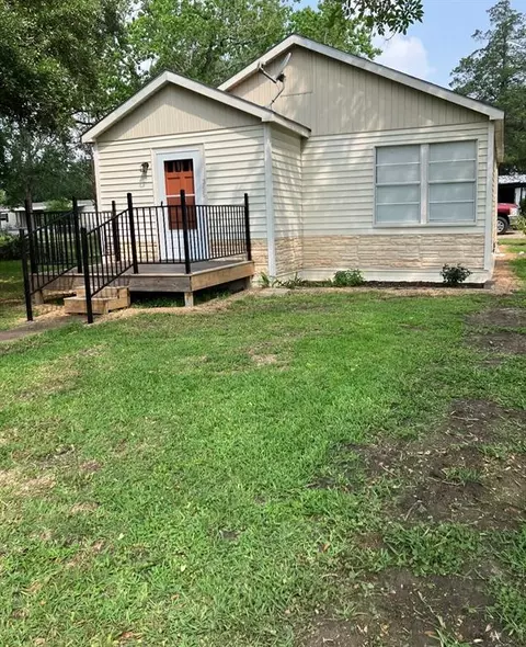 355 8th St E, Markham, TX 77456 photo 1