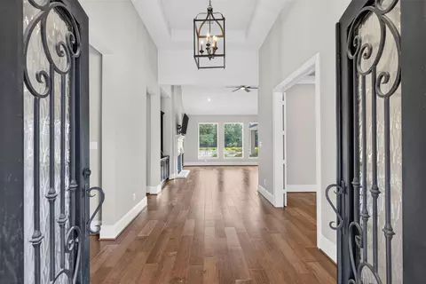 Entry Way - 31424 Creekside Oaks Ln, Spring, TX 77386 photo 1 of 2