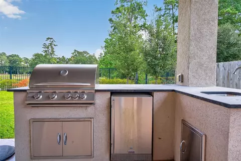Kitchen - 31424 Creekside Oaks Ln, Spring, TX 77386 photo 5 of 5