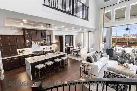 941 Hilltop View Ln, League City, TX 77546