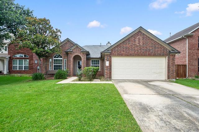 1311 Diamante Dr, Pasadena, TX 77504