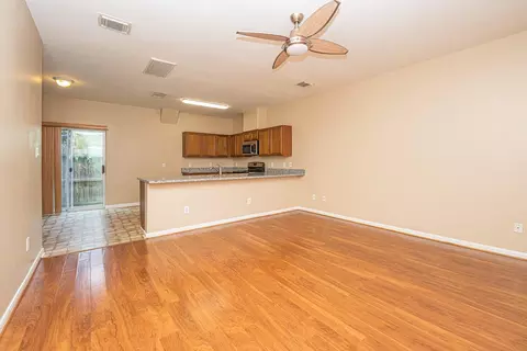 2212 Naomi St, Houston, TX 77054