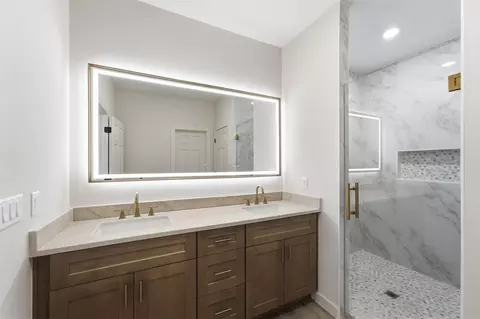 Bath - 16701 Ardmore St, Conroe, TX 77302 photo 2 of 3