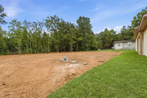 Exterior - 16701 Ardmore St, Conroe, TX 77302 photo 3 of 4