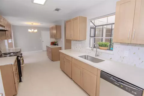 6703 Stonewater, Houston, TX 77084