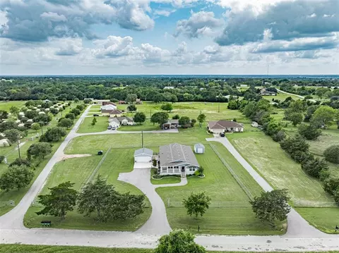 305-335 Omalley Rd, Brenham, TX 77833