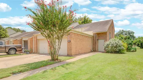 1826 Veranda Dr, West Columbia, TX 77486