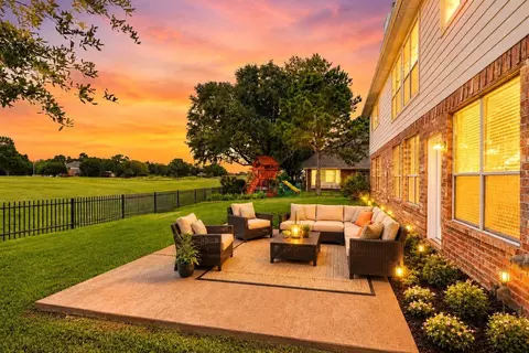 16230 S Southern Stone Dr, Houston, TX 77095