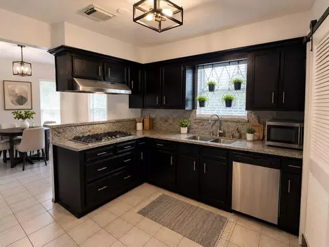 18 Barcelona Ct, Missouri City, TX 77459