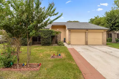 2743 Flintrock Cir, Houston, TX 77067